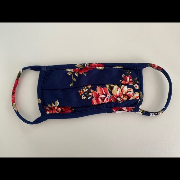 NEW FACE MASK - Picture 3 of 3